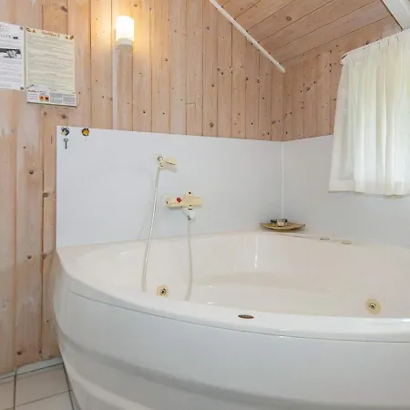 Holiday home Holiday Blomstervangen Ii Oster Vrogum