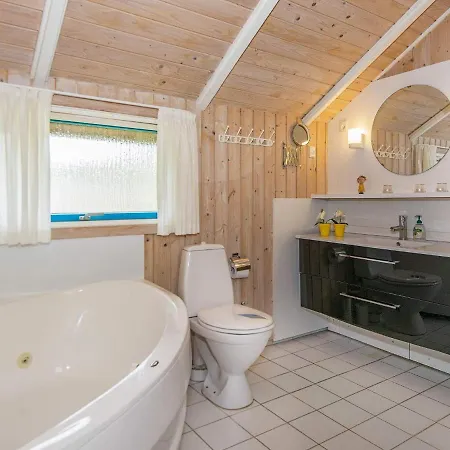 Holiday home Holiday Blomstervangen Ii Oster Vrogum